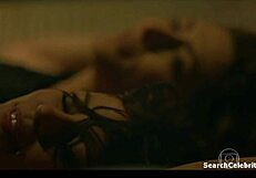 पाओला ओलिवेरा और मारिया फर्नांडा कैंडिडो की भाप से भरी सीन