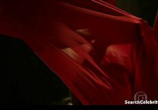 पाओला ओलिवेरा और मारिया फर्नांडा कैंडिडो की भाप से भरी सीन