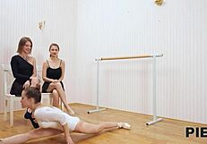 यार, ये Pie4k बैलेरीना की धांसू चुदाई लकी लड़के के साथ गजब है!