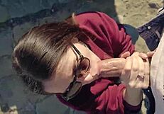 Amateur slut craves outdoor deepthroat with stranger