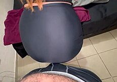 स्कर्ट के नीचे भुड़ी चूत, एएसएमआर रॉ फील