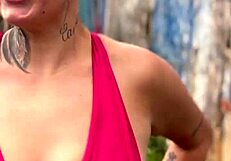 शरारती रंडी ब्लोजॉब या पिक्स का डील ऑफर करती है