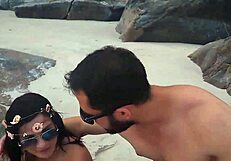 Fui Na Praia Naturista for Wild Outdoor Sex with Brunette