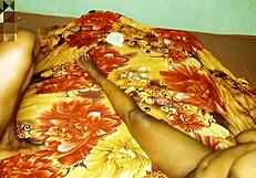 यो मेरी बड़ी गांड वाली सौतेली मां के साथ पहला गांड चाटना पागलपन था 🔥