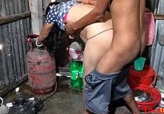 गांव की लड़की का बेस्ट डॉगीस्टाइल धमाका, बहुत हॉट!! 🔥