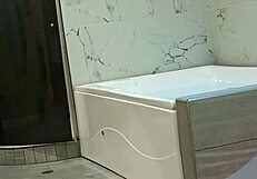 sexo en el jacuzzi con el recepcionista cachondo del motel