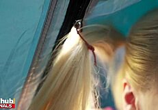 कैंपिंग पर वो मोटी 18+ कैसे लंड पर चढ़ी राइड?