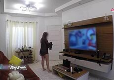 Hot wife Thay Ksada flashes delivery man after shower in just a nightgown