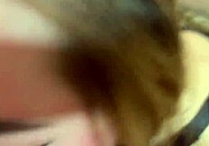 मेसी और स्लॉपी परफॉर्मेंस का इंटिमेट क्लोज-अप