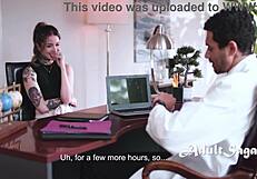 फर्टिलिटी डॉक्टर इलाज के लिए अपना ह्यूज रॉड इंजेक्ट करने पर जोर देता है