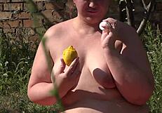 the bbw pushes a lemon out of her hairy pussy