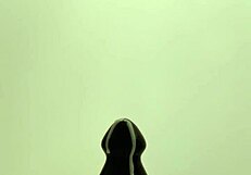 latexi69 playing with butt plug in latex?