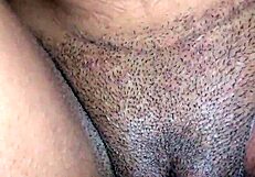 Novinha loves it when I cum on her tight ass