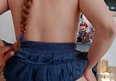 me encanta que me metan la verga bajo la falda y me haga darme sentones hasta que me duele amateur linda y sumisa