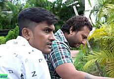 देसी वाइफ पति का कर्ज चुकाने के लिए हॉट गांव चुदाई कर रही है