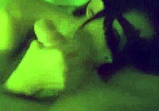 सौतेली बहनें विशाल लंड को जंगली चूसाई दे रही! 😜