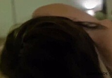 सौतेली बहनें विशाल लंड को जंगली चूसाई दे रही! 😜