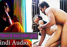 अविश्वसनीय! इंडियन टीचर प्रिंसिपल के साथ भाप से भरे तौलिया सेक्स में उतरती है!