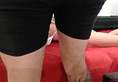 Hey, minha inteada safada showing bunda for sex toy play. Can't resist using that sex doll on her!