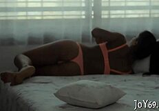 watch this solo beauty play with herself