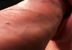 मैं हैरान हूं इस दुबली लड़की की बड़ी गांड पर ट्रिपल मल गिरने से POV में