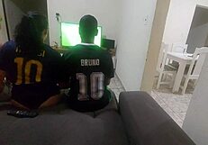 Apostou A Mulher Com O Amigo E Perdeu E Ela Teve Que Fazer Sexo Com O Amigo