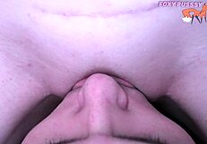 वेट ट्रिम्ड पुस्सी चाटता हूँ जब तक वो ऑर्गेज्म नहीं आती मेरी टंग पर