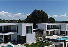 My friend's therapist mom crystal clark helps with divorce part 1