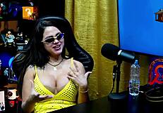 I Am Fat Dancing With Big Ass And Tattoos Ripping Clothes