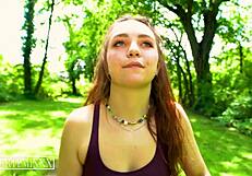 जंगल में हॉट योगा सेशन बन गया अपटाउन बनी के साथ क्विकी, बड़ा काला लंड