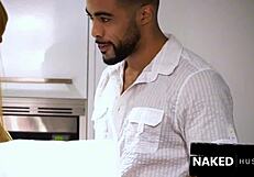 क्या तुम्हें पता है ये लैटिना बीवी छुपा रही है शरारती राज़?