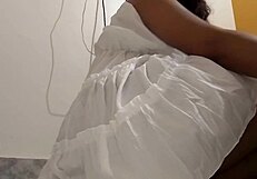 indian hot bhabhi fingering chut with hindi audio