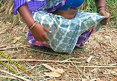 मुझे अपनी इंडियन पार्टनर को आउटडोर नेचर में चोदना पसंद है