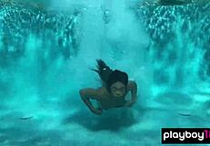 Naked Ebony Milf Ana Foxxx Fingers Her Hairy Black Pussy Under The Water