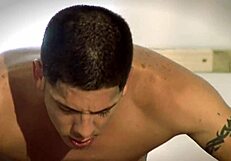 बंधी ब्रूनेट को डॉगीस्टाइल चुदाई गांड और बॉल चाटने के साथ