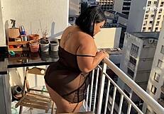 Chubby babe got so horny, called me to fix it