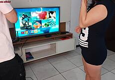 Man, I swear Dona de Casa seduces technician while hubby’s out... crazy hot!