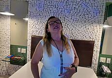 माया मिल्फ व्हाइट लेडी फॉर्म में पहले जैसी नहीं