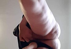 After using a strapon on my girlfriend, I chose to relax alone - girls fly orgasm