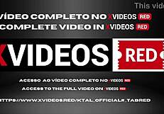 Chatting about the smart trainer and Holly Bombom at the gym for free