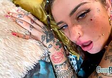 XXL मॉन्स्टरकॉक से एनल चुदाई और गांड फाड़ गैपिंग