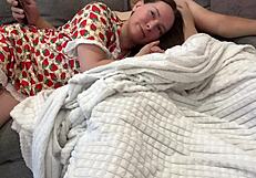 हे बेब, आज रात हमारा असली घरेलू शादीशुदा चुदाई टेप देखना?