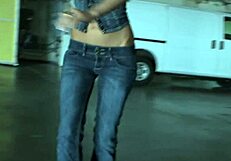 Jenny handrix and her date get home and start fucking