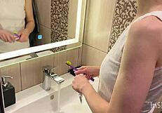 ड्राइवर, मेरी बीवी को सोफे पर कैसे चोदाई की?!