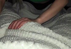 mi hermanastra me despierta para follar