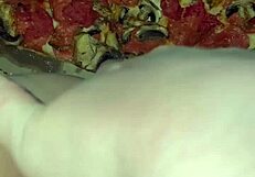 I masturbate on pizza, squirting for my arab fetish desires.