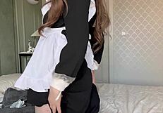 Teen maid caught on cam with dripping wet pussy in hotel for tips