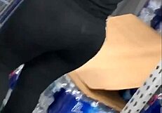 I can't resist this big ass voyeur scene.