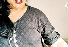 देसी बीवी रफ घरेलू किचन में मॉन्स्टर लंड डीपथ्रोट लेती