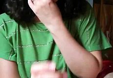 i gave a quickie blowjob and licked cum from my hands